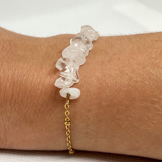 Bracelet chaîne dorée & perles semi-précieuses chips quartz crystal "Apolline"