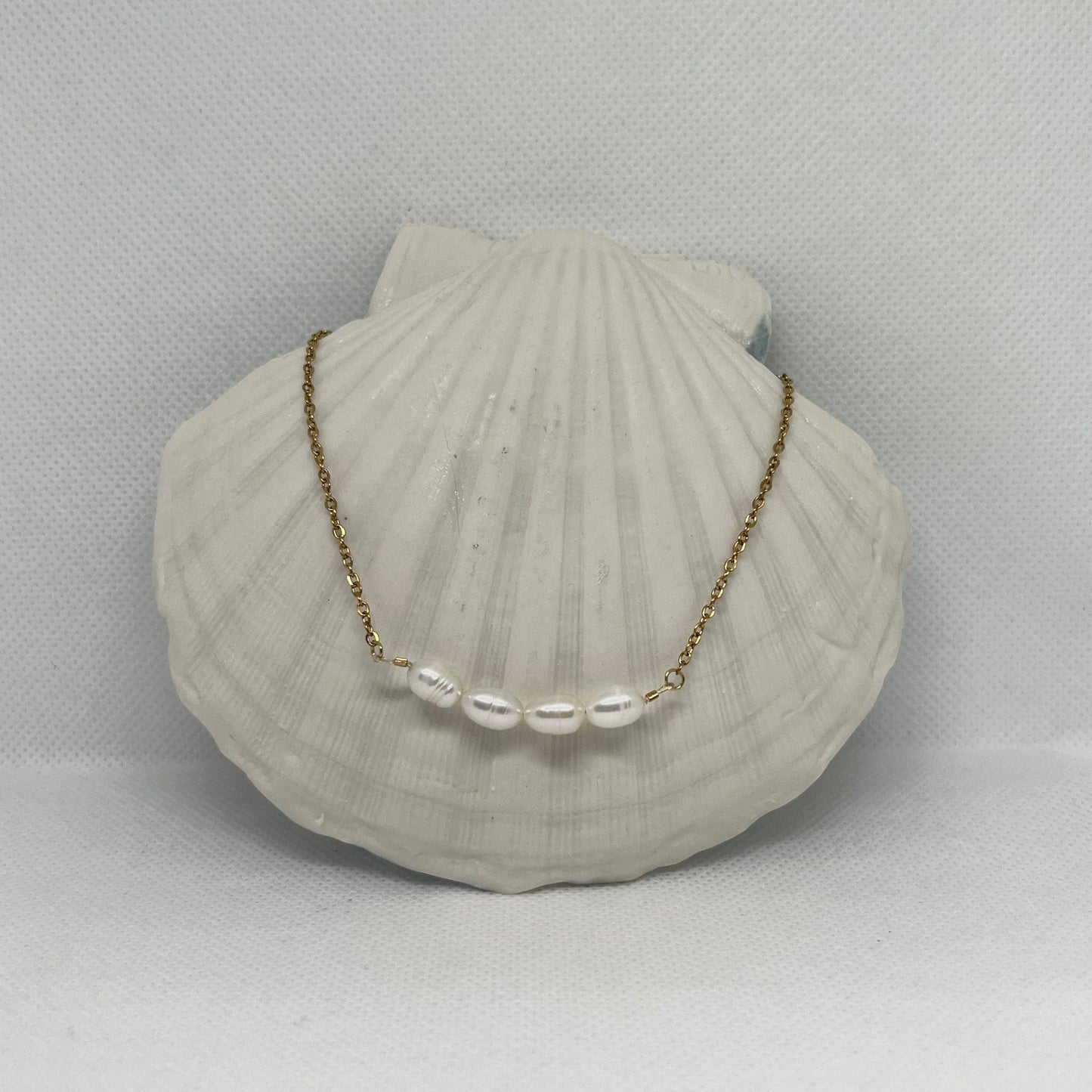 Collier chaîne dorée & perles d'eau douce "Bérénice"