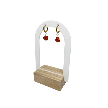 Boucles d'oreilles créoles & perles semi-précieuse chips siam rouge "Agathe"