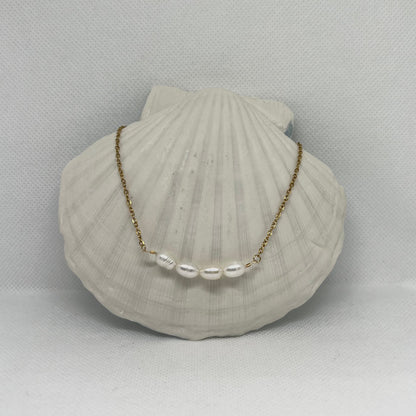 Collier chaîne dorée & perles d'eau douce "Bérénice"