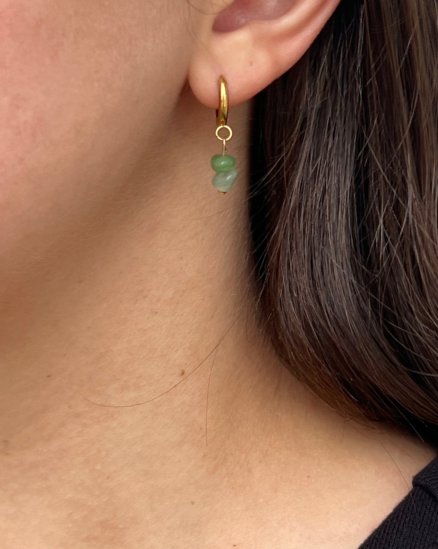 Boucles d'oreilles créoles & perles semi-précieuse chips aventurine vert "Jasmine"