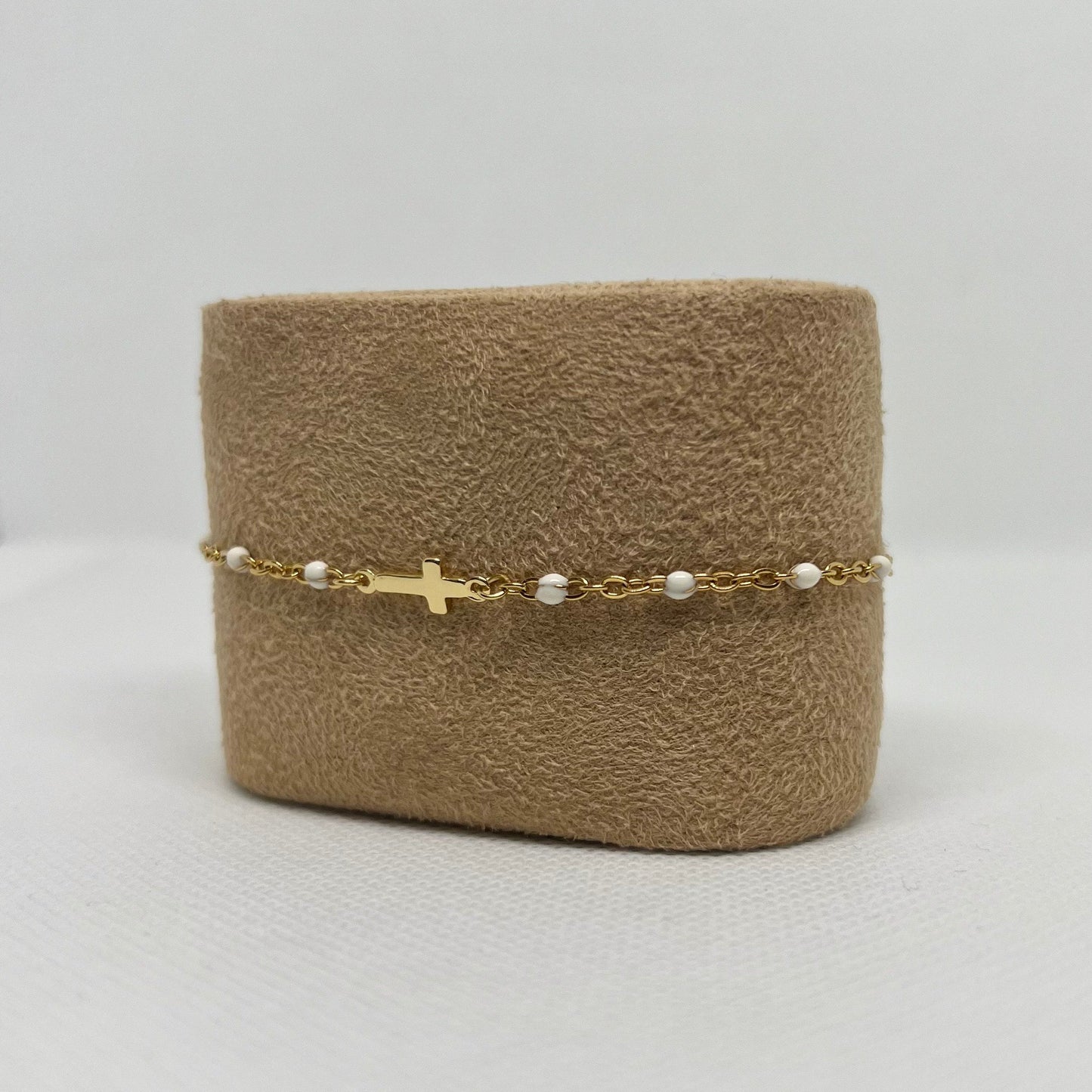 Bracelet Croix "Gabrielle" chaîne dorée & perles en acier inoxydable