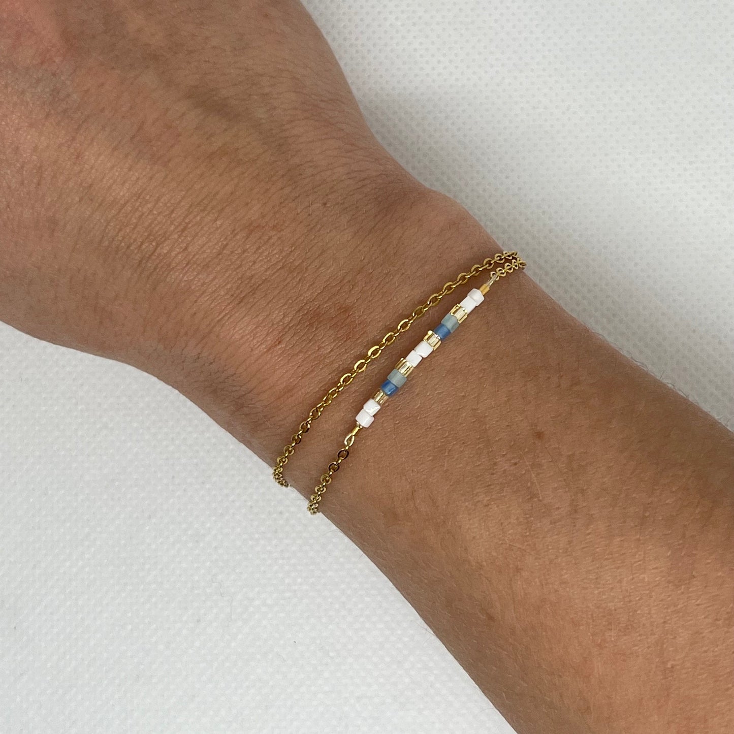 Bracelet "Mia" - Chaîne dorée double & perles de verre