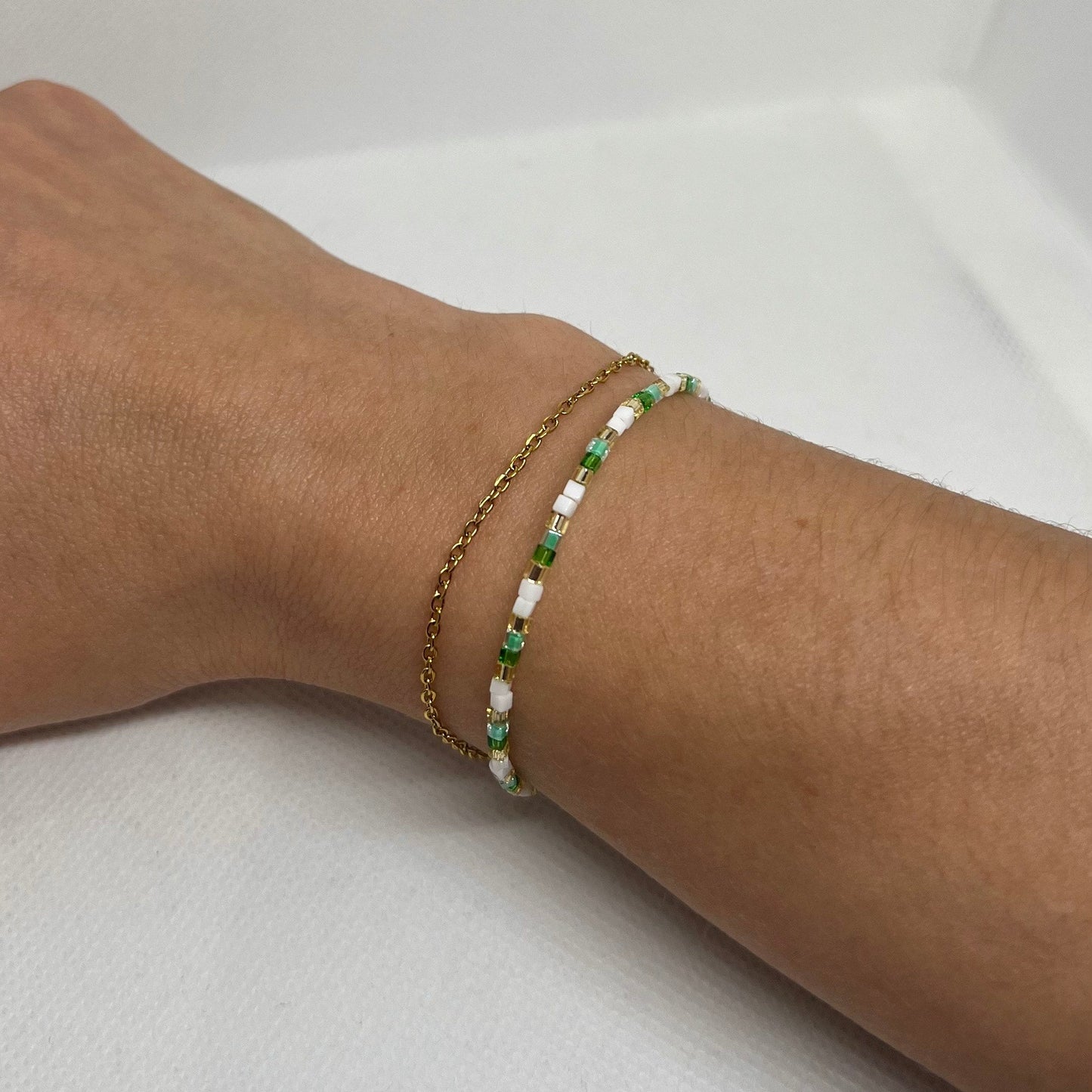 Bracelet "Emma" - Double chaîne dorée & perles de verre