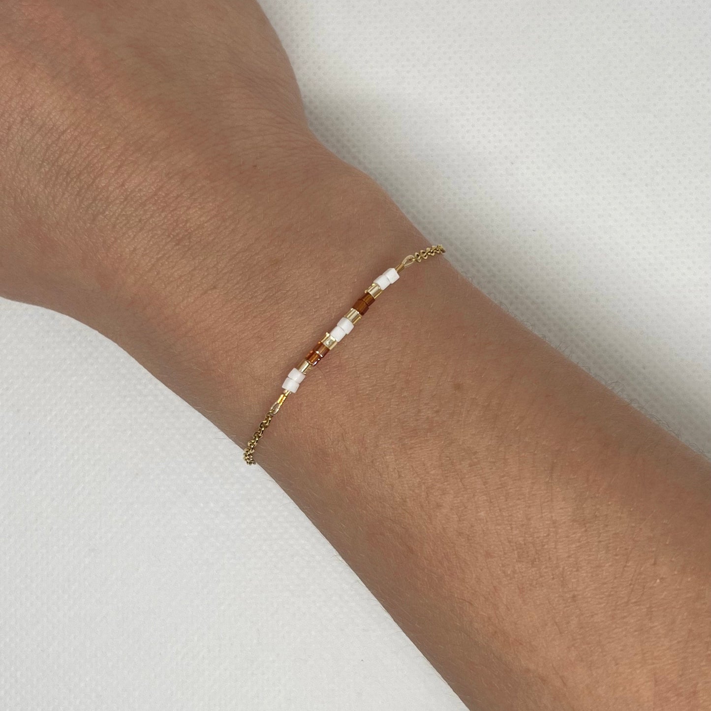 Bracelet "Clarisse"- Chaîne dorée & perles de verre