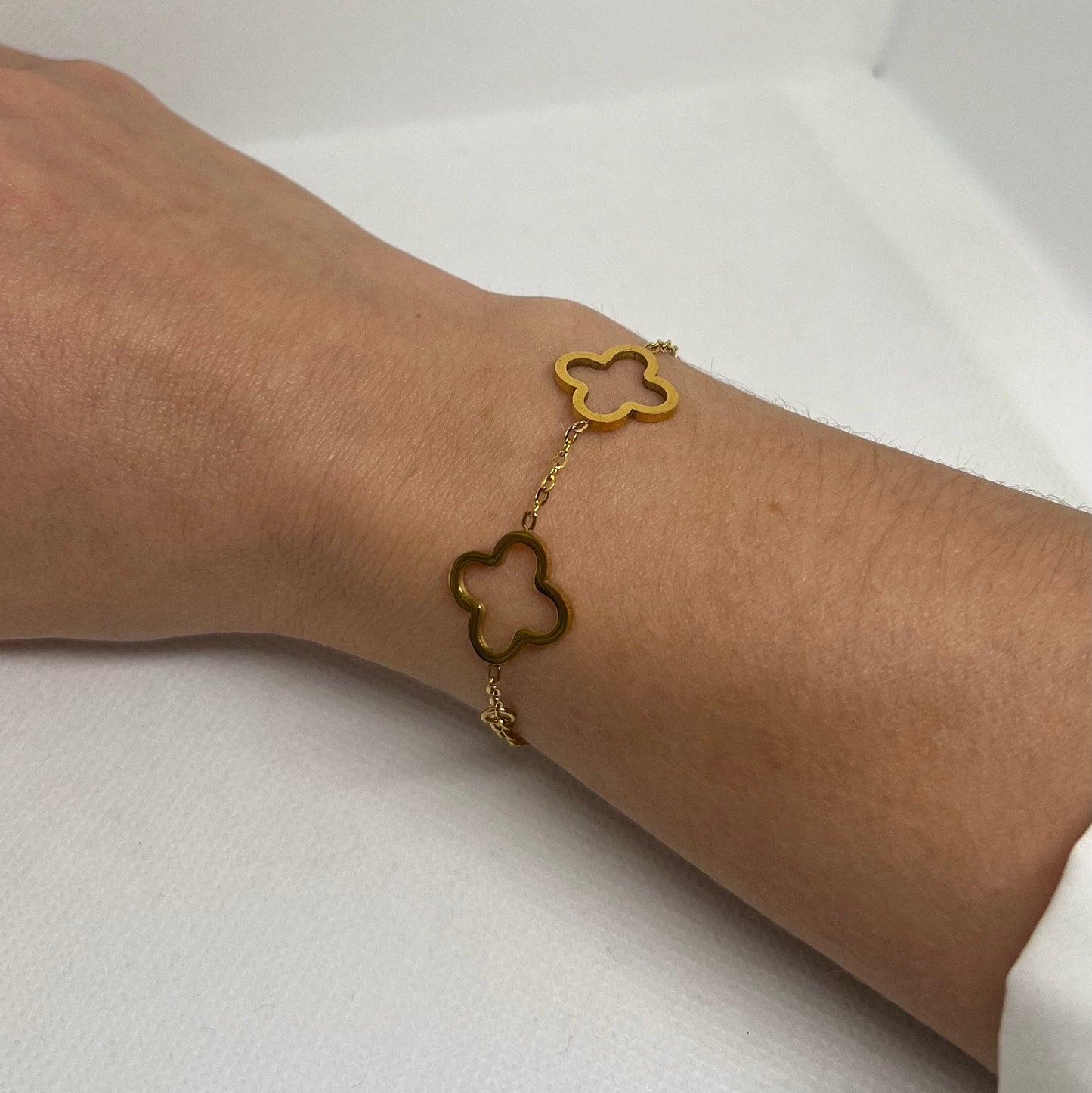 Bracelet trèfle "Manon" chaîne dorée acier inoxydable