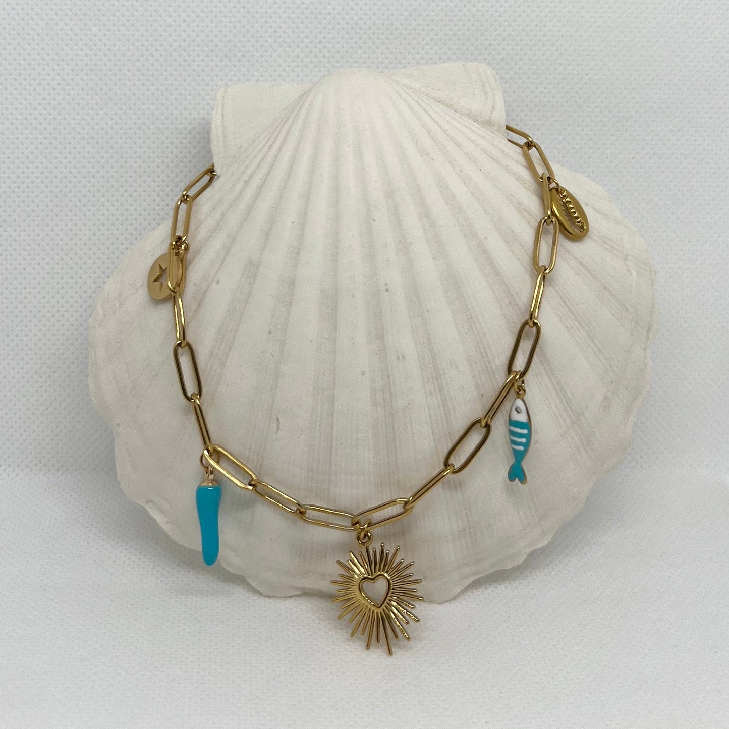 Collier "Alissia" breloques charms, chaîne maille dorée en acier inoxydable