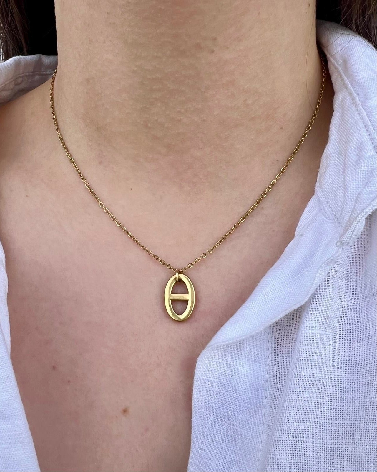 Collier "Nina" maille marine orée & chaîne dorée en acier inoxydable