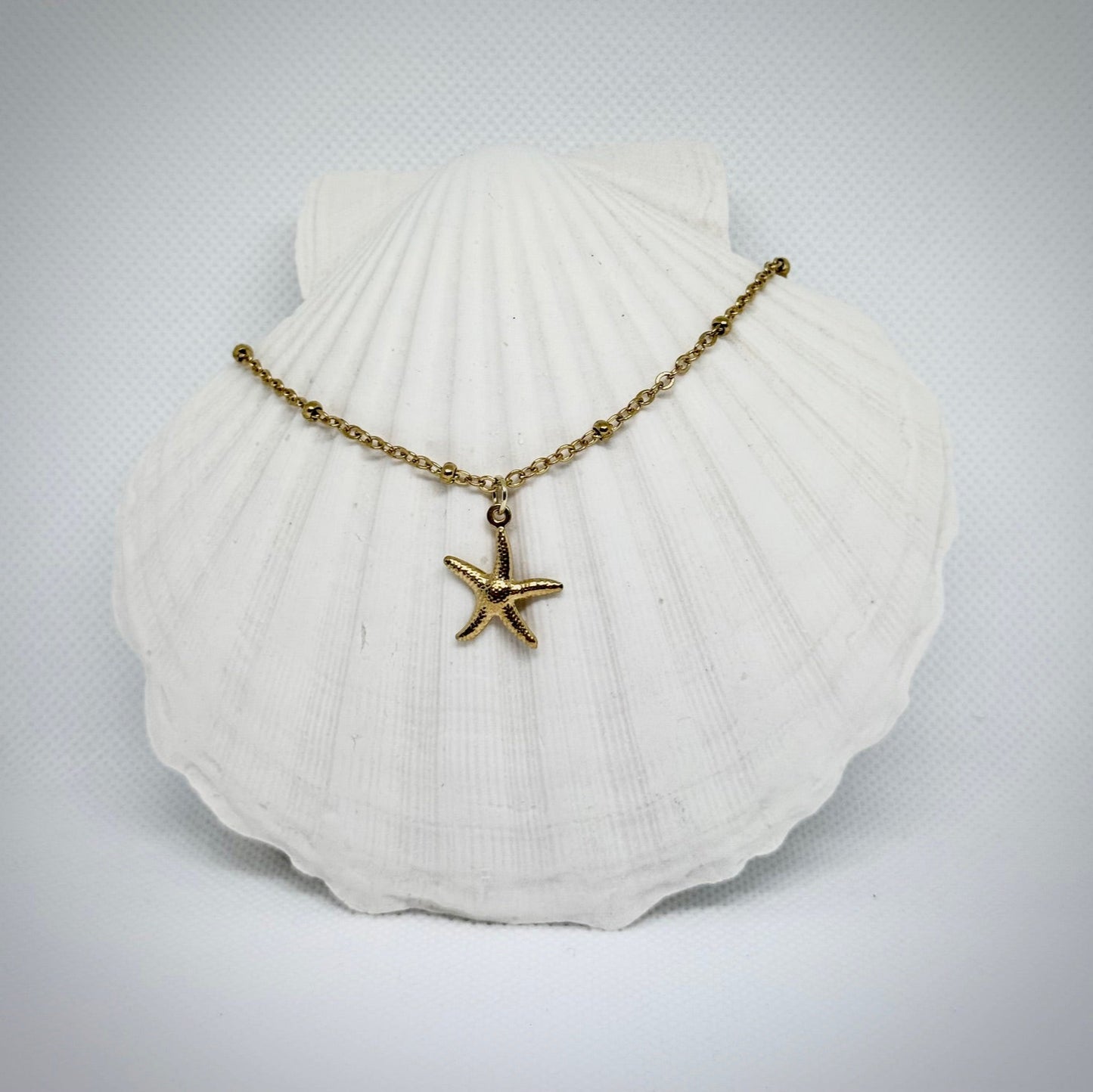 Collier "Summer" chaîne dorée, pendentif variation en acier inoxydable