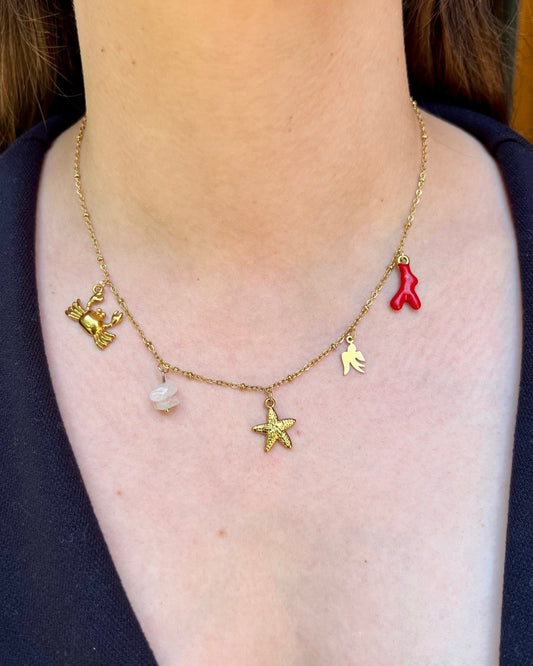 Collier "Coralie" breloques charms, perles & chaîne dorée en acier inoxydable